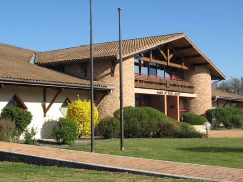 Élagueur Belin-Béliet