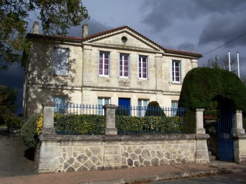 Élagueur Lugasson
